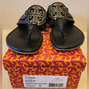 Tory Burch Amanda Flat Thong Sandal Tumbled Leather Black 9 with Box
